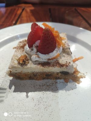 Carrot raw cake at Bio & Natural - Con Constituyentes in Playa Del Carmen