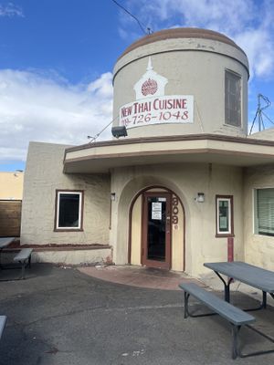 Outdoor seating   at New Thai Cuisine in Merced