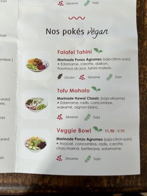 3 great Vegan choices  at Poké Bar in Vannes