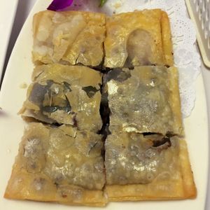 Pan fried red bean paste pancake at Gong De Lin in Melbourne