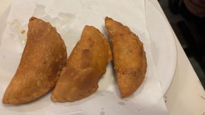 Curry puffs  at Gong De Lin in Melbourne