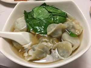 Wonton noodle soup at Gong De Lin in Melbourne