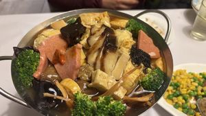 Poon choi   at Gong De Lin in Melbourne