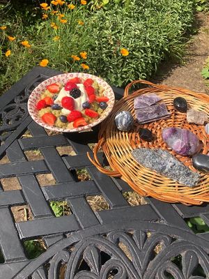 Savoury and sweet, one choice as well as savoury or sweet. Crystals, along with the Califorian poppies, also out for a sunning. at Kettering B&B in Kettering