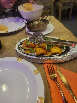 Hauptgerichte at Taj India in Bonn