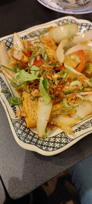 Tofu and veg stir fry at S Vietnamese Cuisine in Kyoto
