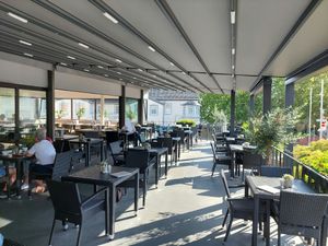 Inside (left) and terrace (right) at Lorösch in Bad Orb