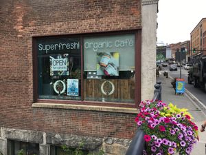Sign at Superfresh Organic Cafe in Brattleboro