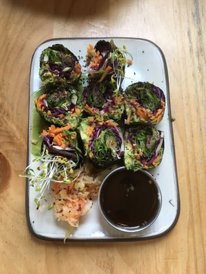 Raw nori wrap at Superfresh Organic Cafe in Brattleboro