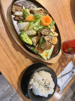 V54  at Vevi Restaurant III in Vienna