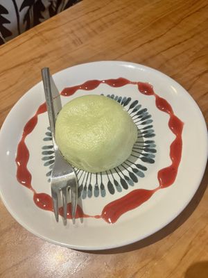 Bao with pineapple filling  at Vevi Restaurant III in Vienna