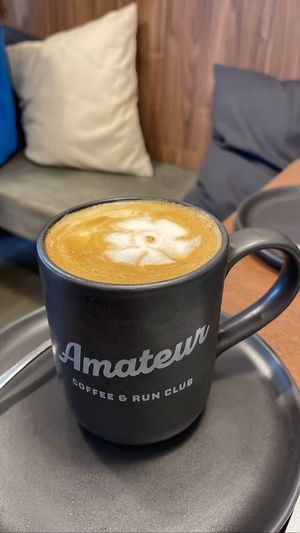 Oat latte  at Amateur Coffee & Run Club in Lima