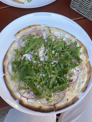Veganer Flammkuchen   at Gastehaus Rosenhof in Mainz