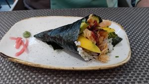 Temaki with almonds, mango and avocado at Umami Don in Funchal