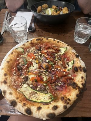 Pizza 100% végétale   at La Storia in La Rochelle