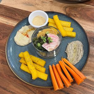 L'assiette mixte at L'Instant Thé in Toulon