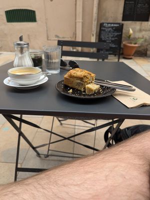 Savory cake with carrot and fenugreek at L'Instant Thé in Toulon