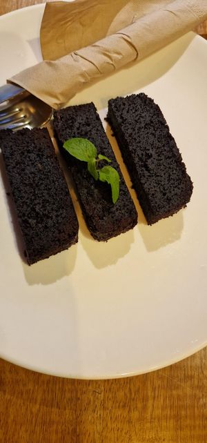 Brownie at Babel Guesthouse in Siem Reap