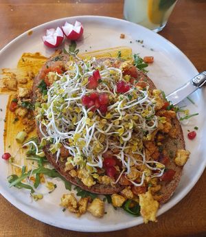 Scrambled tofu on bread at Servus Gelting  in Geretsried