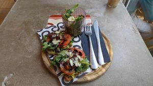 Avocado bread at easylivin‘ coffee brunch and lunch in Cologne