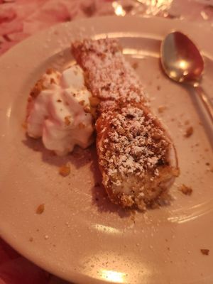 Cannoli at Vida Cafe in Fort Worth