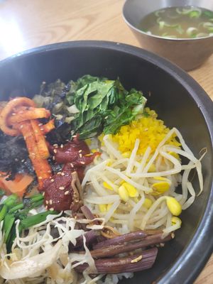 vegan hot pot Bibimbab at Daejeob - 대접 in Gwangju