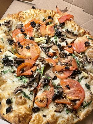 Vegan Salvation (+artichokes, -bite) #Veganuary at Leonardo's Pizza in Burlington