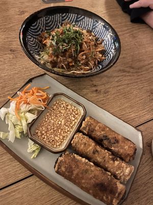 Frittierte Frühlingsrollen und Papayasalat   at Mâm Chay in Dusseldorf