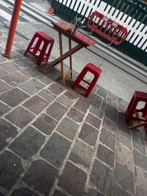   at Knees To Chin in Ghent