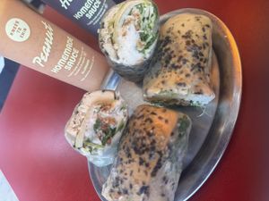   at Knees To Chin in Ghent