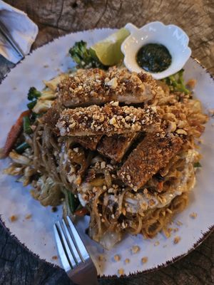 Tofu katsu Pad Thai at El Búho in San Marcos La Laguna