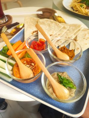 Dip de hummus, curry, etc #Veganuary at PLNT+HRVST in El Nido