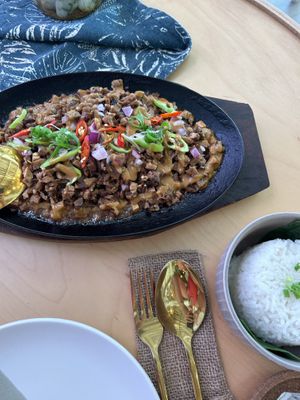 Sizzling tofu & Mushroom sisig  at PLNT+HRVST in El Nido