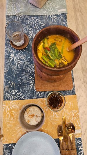 Kare-kare with garlic rice #Veganuary at PLNT+HRVST in El Nido