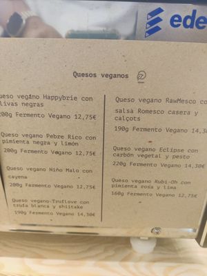 Vegan cheeses prices and description at kolozero - plastic free supermarket in Gijon
