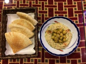 Hummus and Pita at Kebabooz in Fukuoka