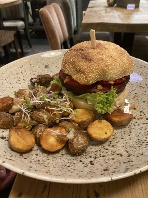 vegan burgerr #Veganuary at Fabrik Urban House in Brno