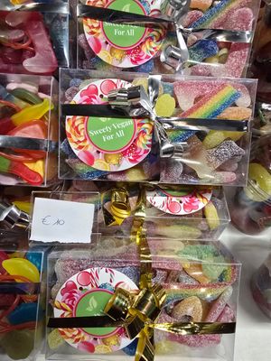 At Veganworld, Hasselt, Kerstbeurs at Sweety Vegan For All in Anderlecht