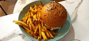 Le Marina with fries at Le Lapin Noir in Rennes