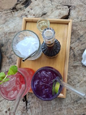 Drinks at Abrazo in Trincomalee