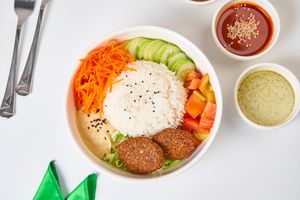 Falafel & Hummus Bowl at Toss It in Phnom Penh