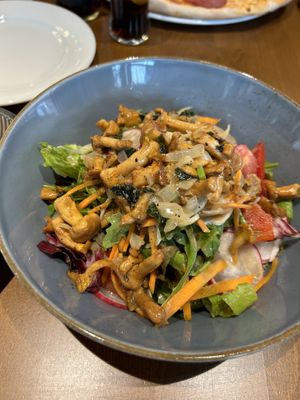 Salad with vinegar dressing (seasonal Menu card)   at Pomodori in Berlin