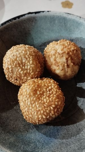 Boles de sèsam at Hanaki in Salou