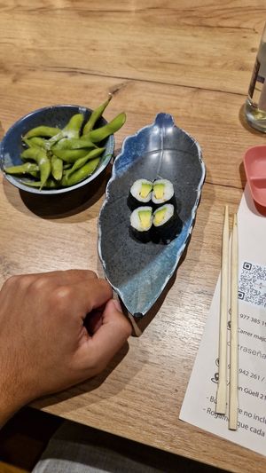 You can actually see the fish egg on the top right part of sushi at Hanaki in Salou