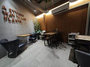 Empty restaurant at VEGANERIE Street - วงเวียนใหญ่ in Bangkok