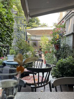 Terrasse extérieure   at FindFour in Korca