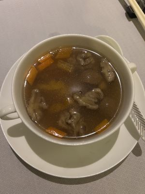 Yellow fungus soup  at Rùn in Hong Kong Island