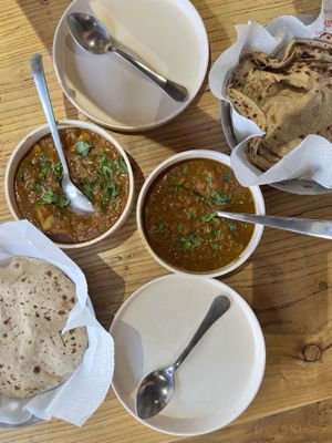 House Choley and Alo Mutter with 2 kinds of bread  at Neha Snacks in Leh