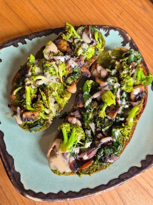 Vegan mushroom pesto open toast at Metta Cafe in Leh