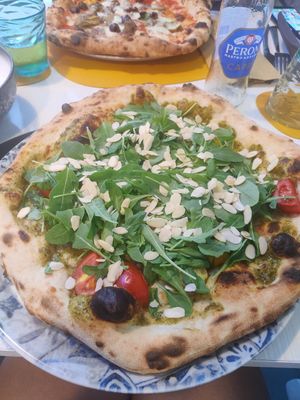 pesto pizza at Pizzeria Di Scala in Ischia